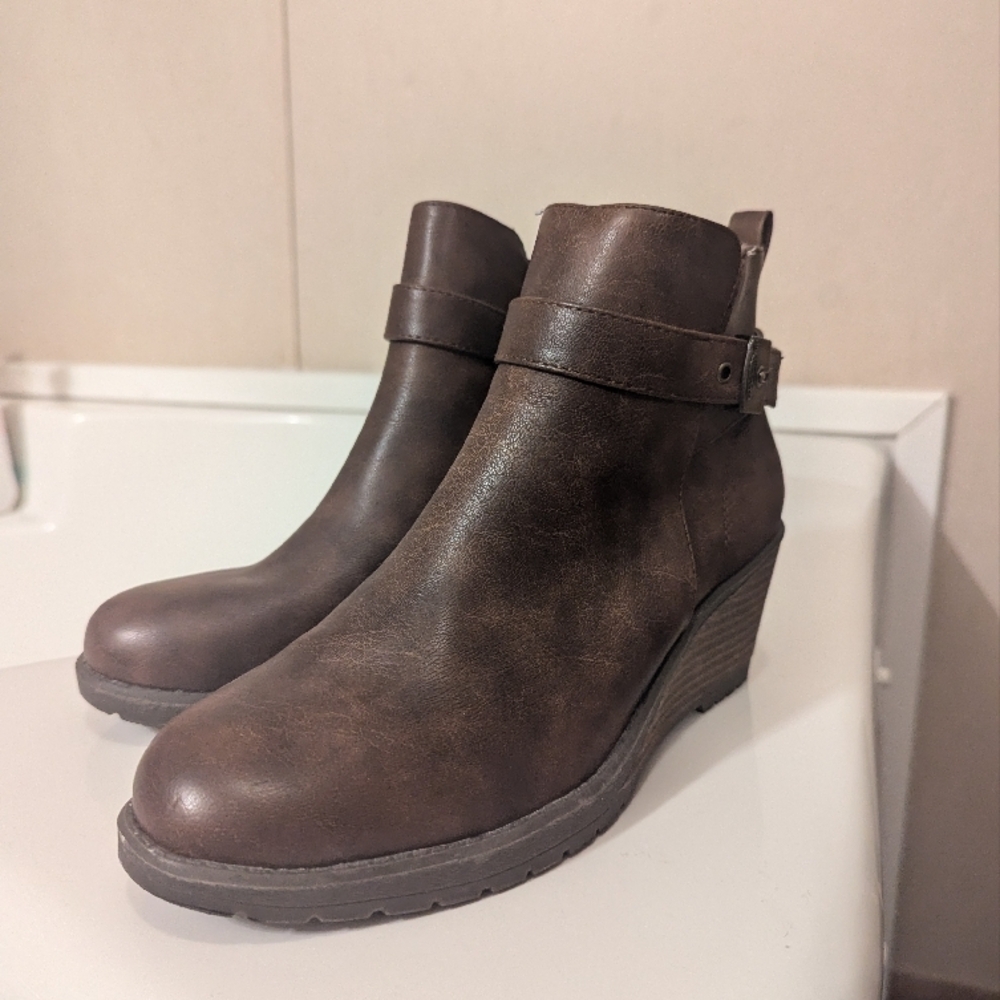 Brown Leather Ankle Boots with Wedge Heel